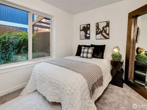 944 21st Avenue, Seattle WA 98122