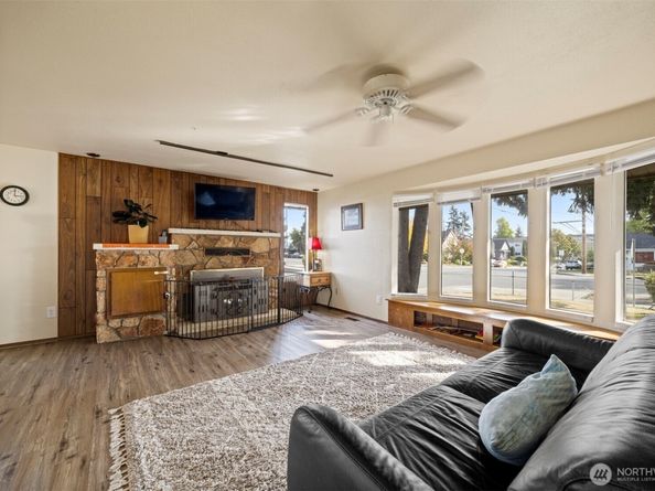 3515 Everett Avenue, Everett WA 98201