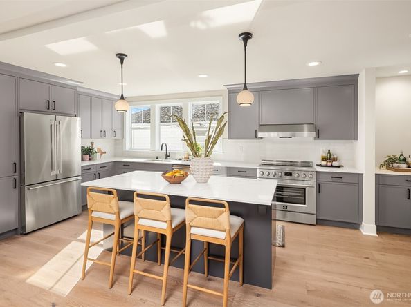 7721 Sunnyside Avenue N, Seattle WA 98103