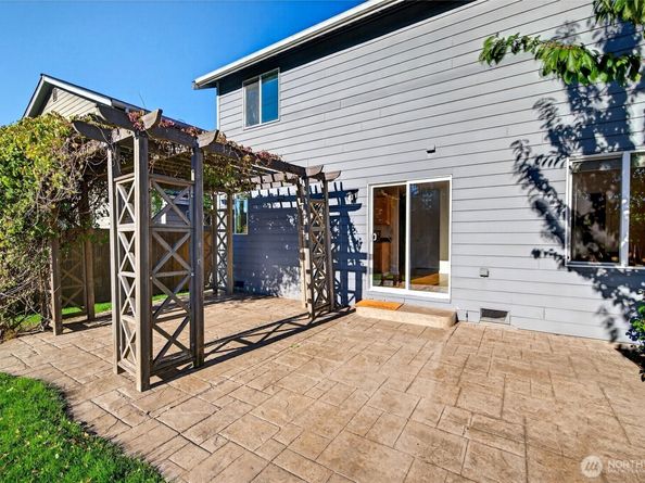 18628 10th Avenue SE, Bothell WA 98012