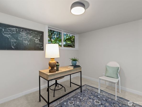 3901 151st Avenue SE, Bellevue WA 98006