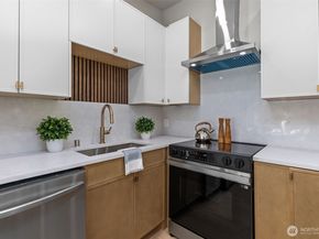 3901 151st Avenue SE, Bellevue WA 98006