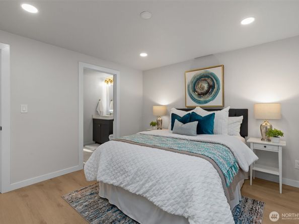 3901 151st Avenue SE, Bellevue WA 98006