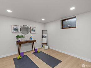 3901 151st Avenue SE, Bellevue WA 98006