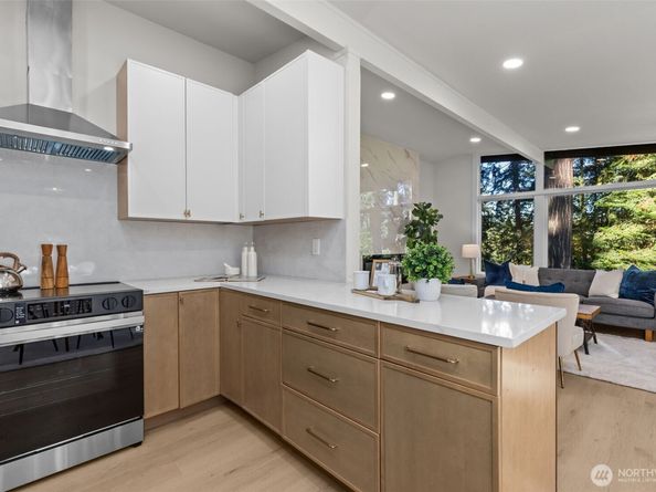 3901 151st Avenue SE, Bellevue WA 98006