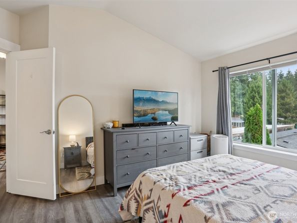 2009 196th Street SE E302, Bothell WA 98012
