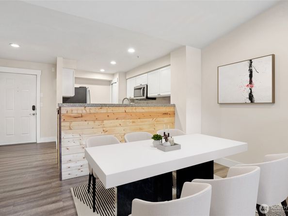 2009 196th Street SE E302, Bothell WA 98012