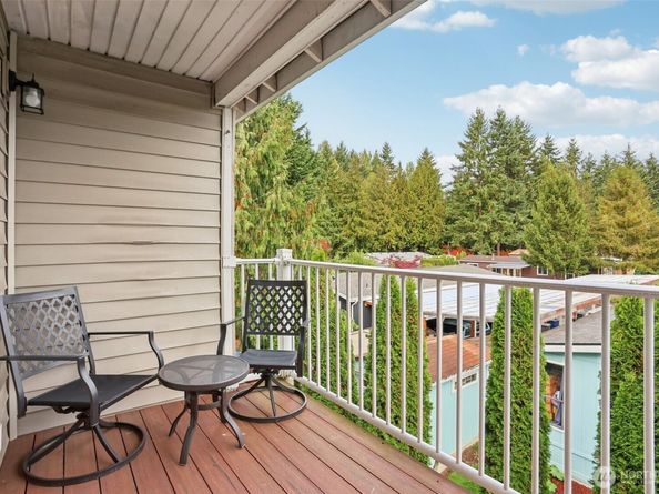 2009 196th Street SE E302, Bothell WA 98012