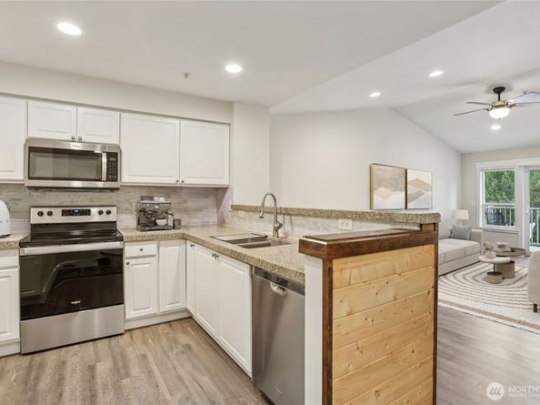 2009 196th Street SE E302, Bothell WA 98012