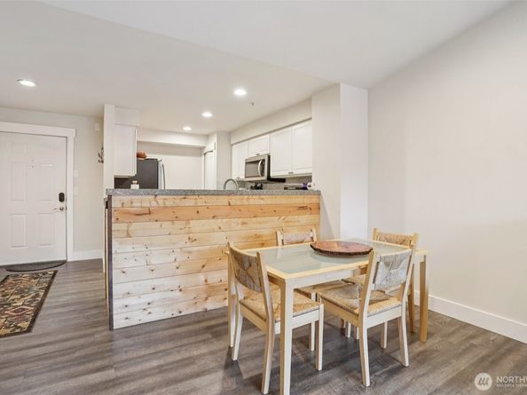 2009 196th Street SE E302, Bothell WA 98012