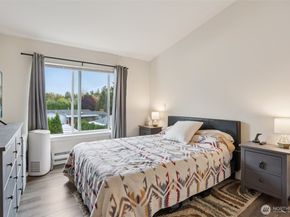 2009 196th Street SE E302, Bothell WA 98012