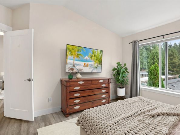 2009 196th Street SE E302, Bothell WA 98012