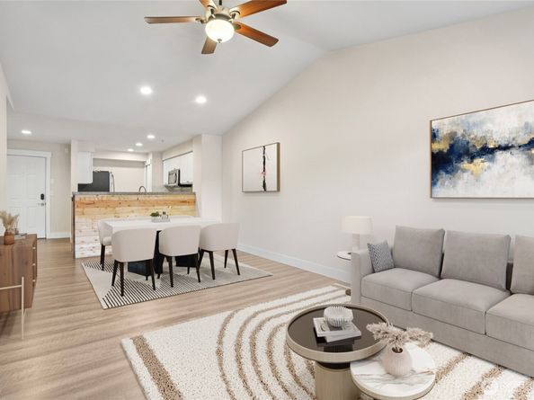 2009 196th Street SE E302, Bothell WA 98012