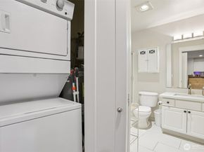 2009 196th Street SE E302, Bothell WA 98012