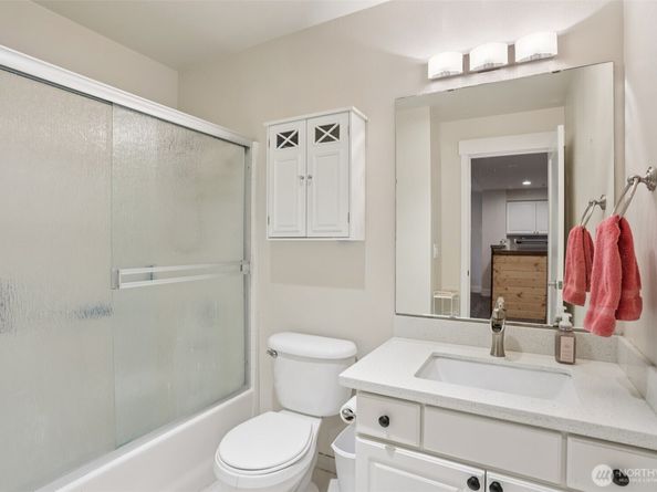 2009 196th Street SE E302, Bothell WA 98012