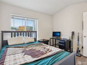2009 196th Street SE E302, Bothell WA 98012