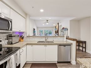 2009 196th Street SE E302, Bothell WA 98012