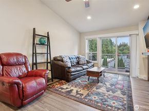 2009 196th Street SE E302, Bothell WA 98012