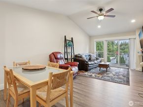 2009 196th Street SE E302, Bothell WA 98012
