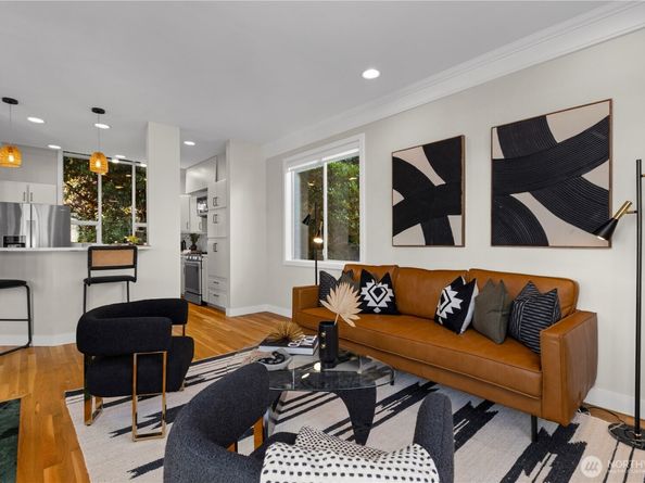 3513 S Leschi Place, Seattle WA 98144