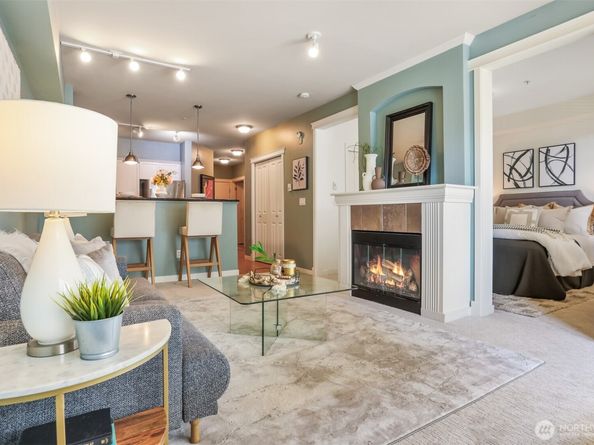 530 4th Avenue W 206, Seattle WA 98119