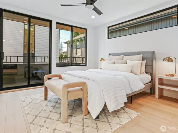 8750 13th Avenue NW B, Seattle WA 98117