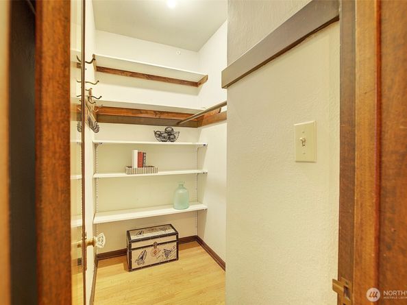 323 16th Avenue E 301, Seattle WA 98112
