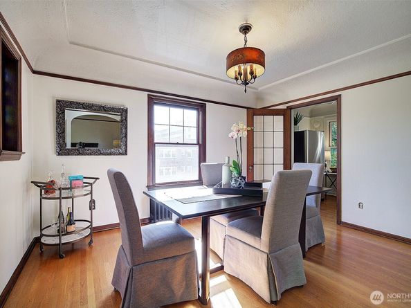 323 16th Avenue E 301, Seattle WA 98112