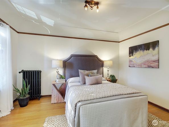 323 16th Avenue E 301, Seattle WA 98112