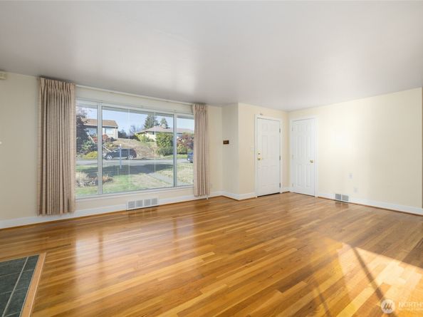 4911 Delaware Avenue, Everett WA 98203