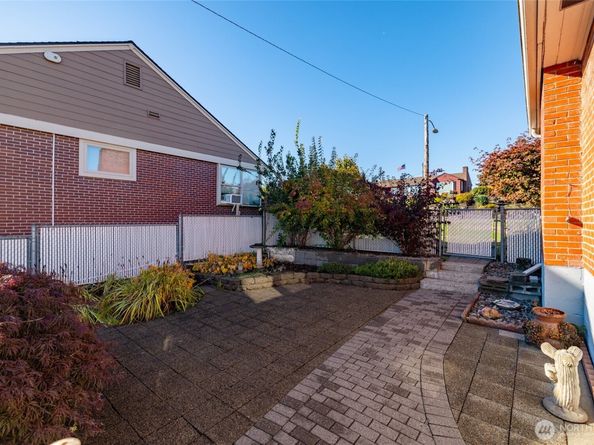 4911 Delaware Avenue, Everett WA 98203