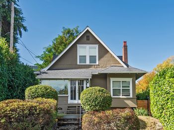5619 16th Avenue NE