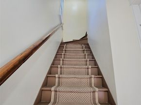 5619 16th Avenue NE, Seattle WA 98105