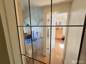 5619 16th Avenue NE, Seattle WA 98105