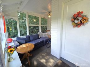 5619 16th Avenue NE, Seattle WA 98105