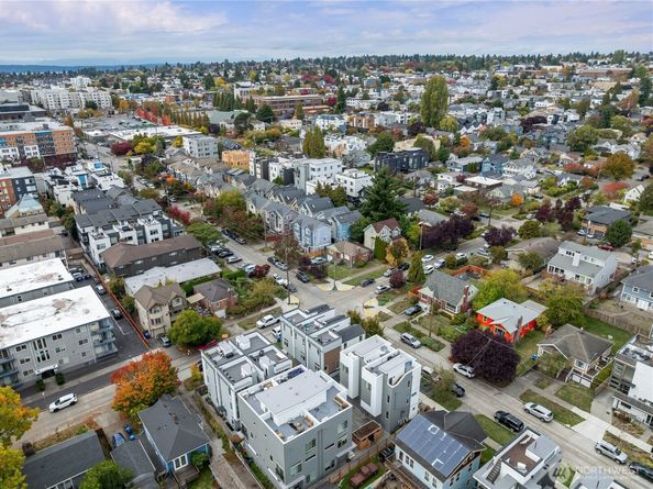 943 NW 56th Street, Seattle WA 98107