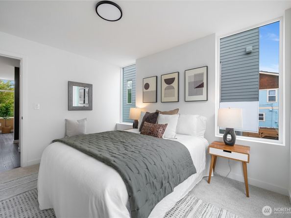 943 NW 56th Street, Seattle WA 98107