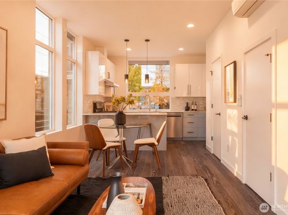 943 NW 56th Street, Seattle WA 98107