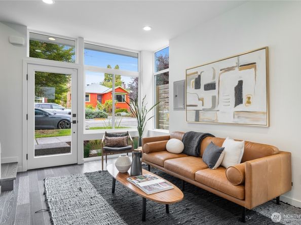 943 NW 56th Street, Seattle WA 98107