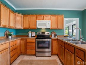 1340 Shorewood Drive, Bremerton WA 98312
