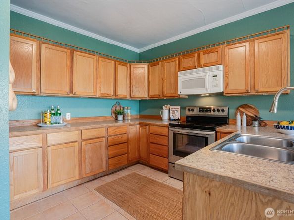 1340 Shorewood Drive, Bremerton WA 98312