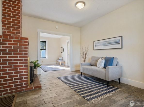 1340 Shorewood Drive, Bremerton WA 98312