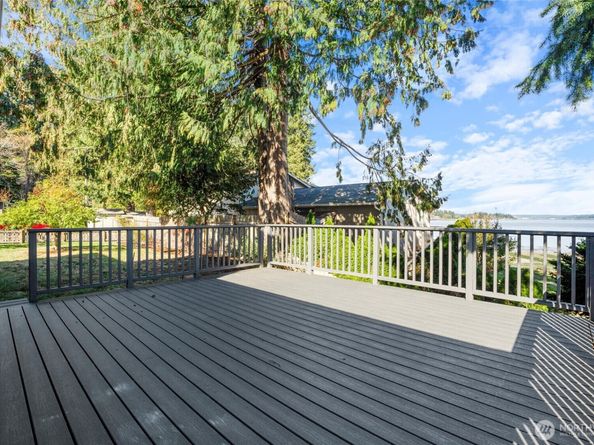 1340 Shorewood Drive, Bremerton WA 98312