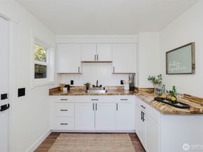720 S Charleston Avenue, Bremerton WA 98312