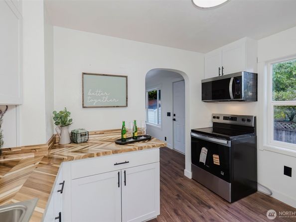 720 S Charleston Avenue, Bremerton WA 98312