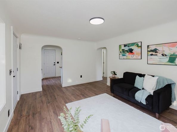 720 S Charleston Avenue, Bremerton WA 98312