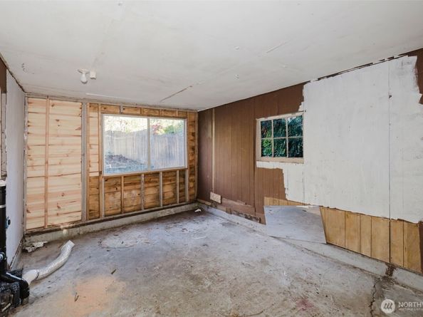 720 S Charleston Avenue, Bremerton WA 98312