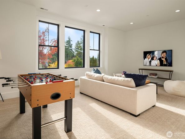 80 159th Place NE, Bellevue WA 98008