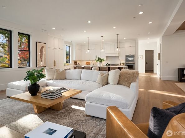 80 159th Place NE, Bellevue WA 98008