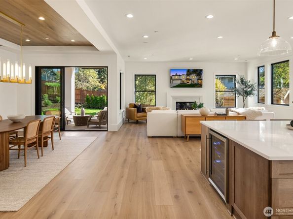 80 159th Place NE, Bellevue WA 98008